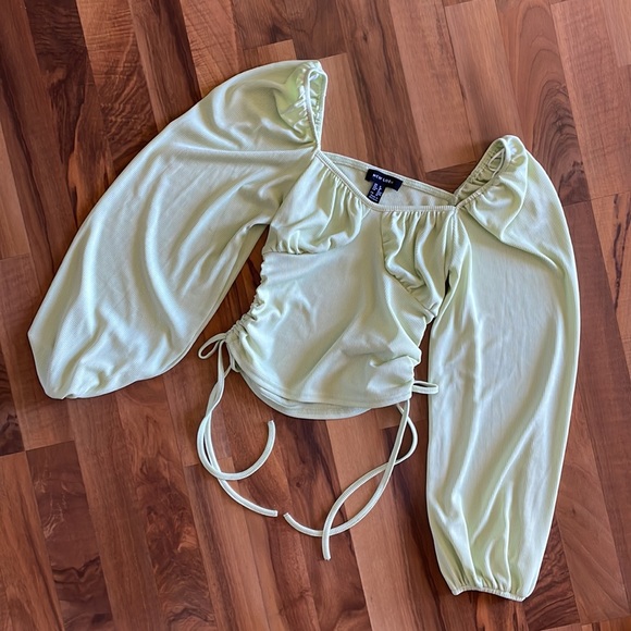 New Look Cropped Blouse - Picture 1 of 4